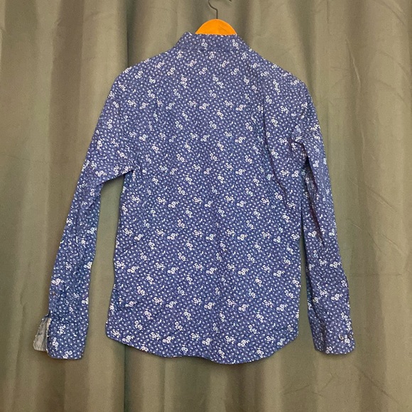 Navy blue with white detail shirt size medium - Picture 3 of 4